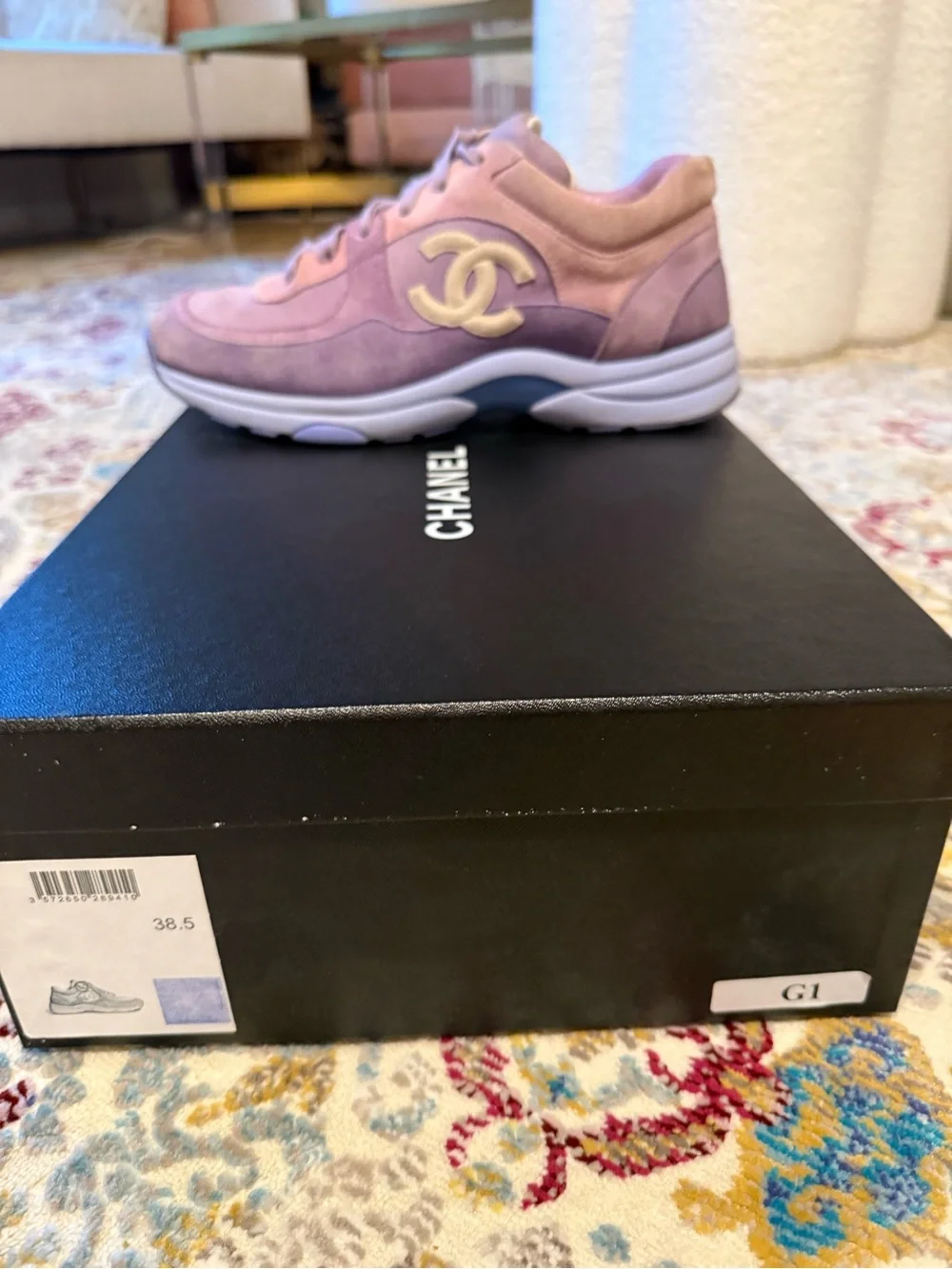 CHANEL Lavender Suede Low-Top Sneakers calf skin inner . 2019 Karl Lagerfeld
